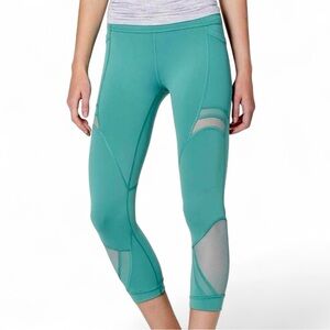 LULULEMON Forget The Sweat Crop Leggings in Turquoise Sea